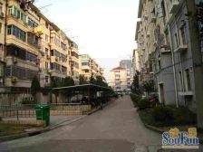 近地铁站,户型正气,采光好。。