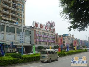 友田翡翠华庭龙头市场旁配套设施齐全交通出行方便