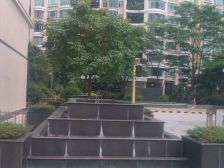 大2房中高层朝北精装修很新拎包入住