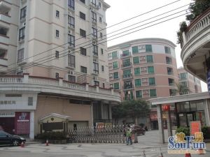 龙湾豪庭精装三房,业主诚心出售