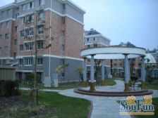 房子满五年,中间楼层,飞机户型,采光好