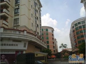 龙湾豪庭精装三房带50方平台房屋保养干净