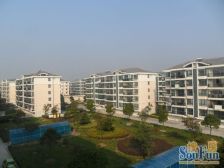 此房户型手续齐全,格局好,采光好,无遮挡,出行方便