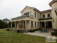 新出2期实木精致装修,户型有改动,适合拧包入住