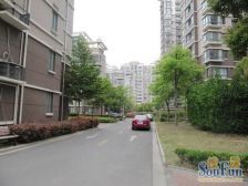 满五年,楼梯中间楼层,采光好,得房率高!!!