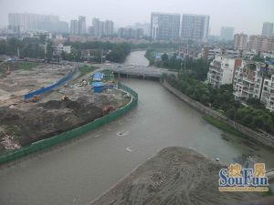 巨龙环岛国际社区4室2厅东南