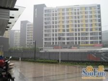 房子采光好,配套齐全。交通便利。。