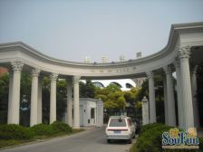 地铁口品质外销房,位置好,带大花园,看房方便