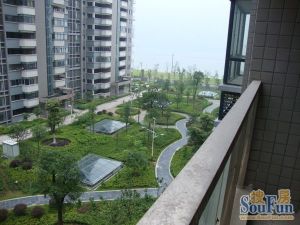 南苑江边栋2梯2户业主诚心出售的