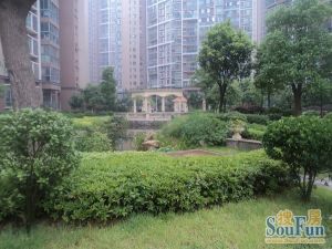 房子是业主自住精装修采光好南北对流业主产证在手
