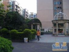 名苑三区 东南向望花园 方正三房两卫