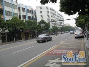 大良中区西山,低楼层三房,简单装修