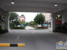 正规商品房、地.铁站300米、满.五.唯.一。看房随时、