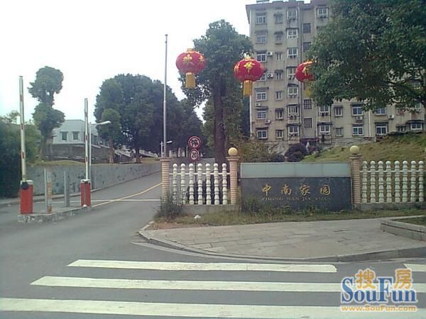 小区相关图