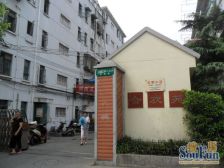 小两房 一楼带院子 地铁口出行方便 低总价两室