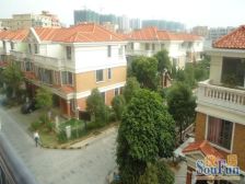 景湖蓝郡 复式两层 装修保养佳 采光很好实用率高