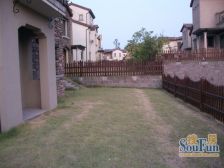 茶园轻轨独栋别墅 出行方便 二线临湖 带大花园