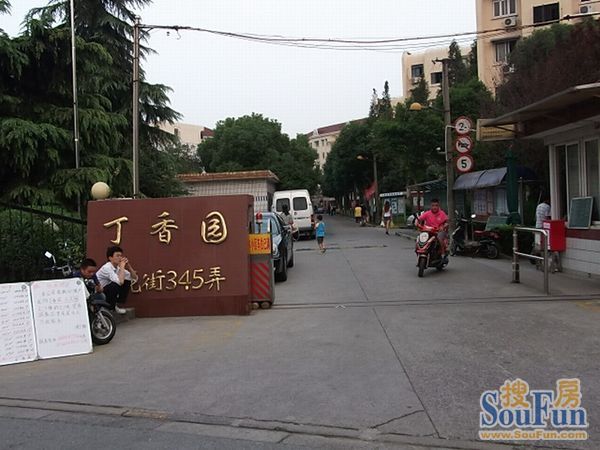 小区相关图