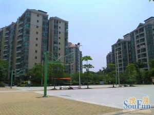 业主自住房,保养好,高层采光好,户型方正业主诚意卖