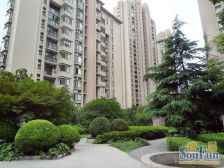 带露台,带产权车位 近地铁,精装,采光好 现场实勘 店长力推