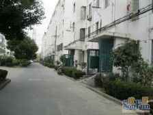 此房一手动迁,两室一厅 房屋户型方正