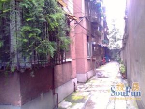 华鑫家苑4室2厅东南