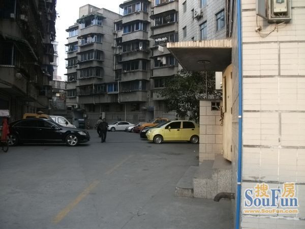 小区相关图