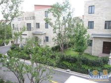 精装修 独栋别墅 东临大河 占地2亩大花园 诚意出售