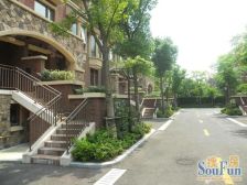 边套大花园,拎包入住,随时可以签字