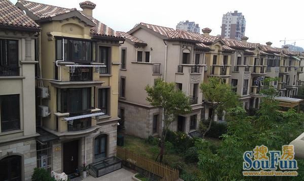 小区相关图