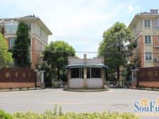 带露台 带产权车位,大平层,中间楼层,无抵押 店长力推