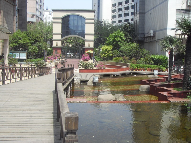 小区相关图