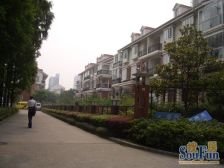 卫生间全明,大开间,小区入口附近,品质小区