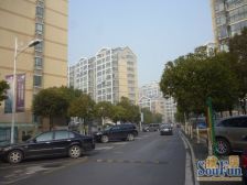 苏建花园车库上一楼三室带车库