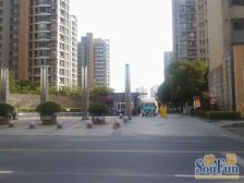 位置安静+户型方正+花园旁绿化好+双交轨出行便利