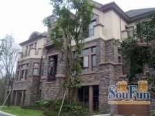 区府 晋愉绿岛云间三房86万