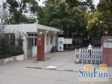 05年小区、低层一房、诚心急售、价格可谈、可随时看房