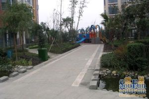 富力桃园B区3室2厅东北