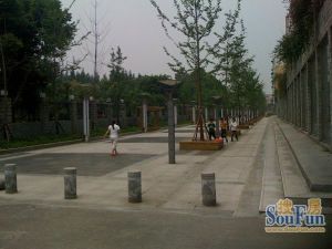 白依小区2室2厅北