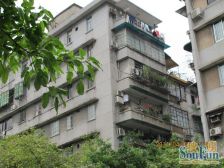 陈岗路电梯房,框架结构 中高楼层,户型方正装修漂亮