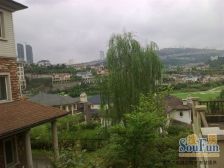 汽博中心 保利国际高尔夫花园三房1800万