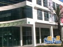 此房手续齐全,格局好,采光好,无遮挡,出行方便