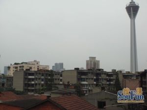 猛追湾东街4号3室1厅东南