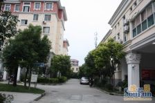 新上两房边套带大阁楼,商品房小区,门口位置,满五年,南北通透