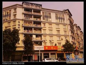 此房证满五年,无抵押无户口,属城芯位置,配套成熟