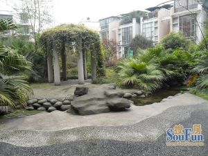 边城水恋4室1厅南