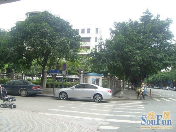 小区相关图
