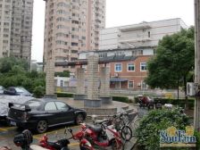 全明户型,高使用率,2001年竣工,一梯两户,停车方便