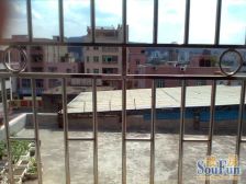 银马广场顶楼2房,业主急售随时可以看房