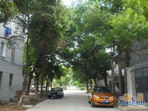此房户型格局好,采光好,无遮挡,出行方便